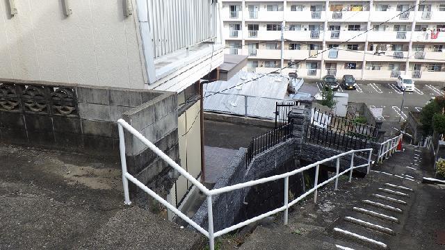 1970s wood house, 19-min walk to station, Nagasaki