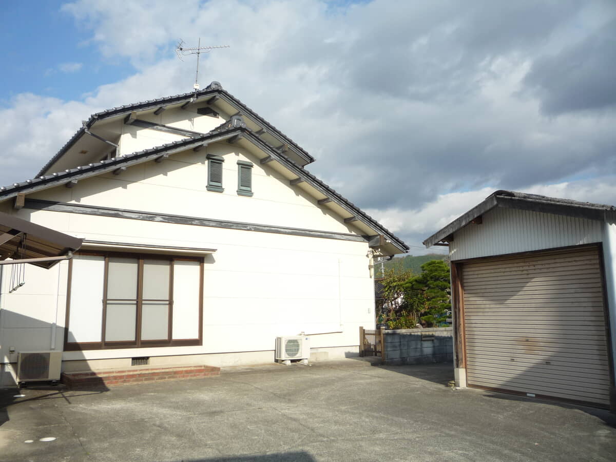 1980s wood house in Hiroshima