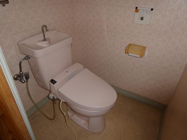 1990s wood house, 20-min walk to station, Ehime