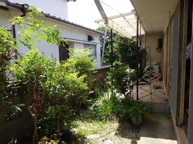 1970s wood house, 8-min walk to station, Nagasaki