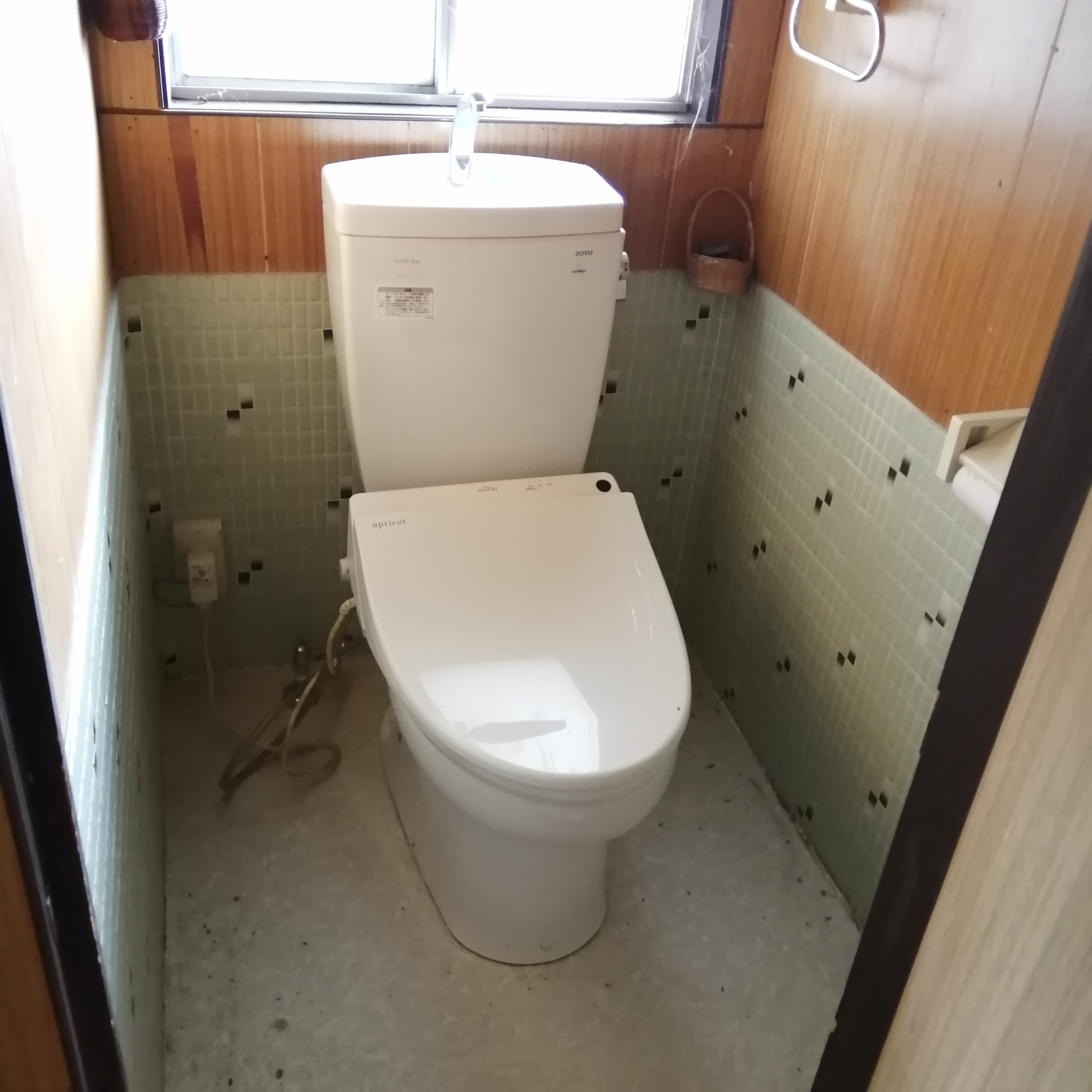 1920s wood house on a large plot in Gifu