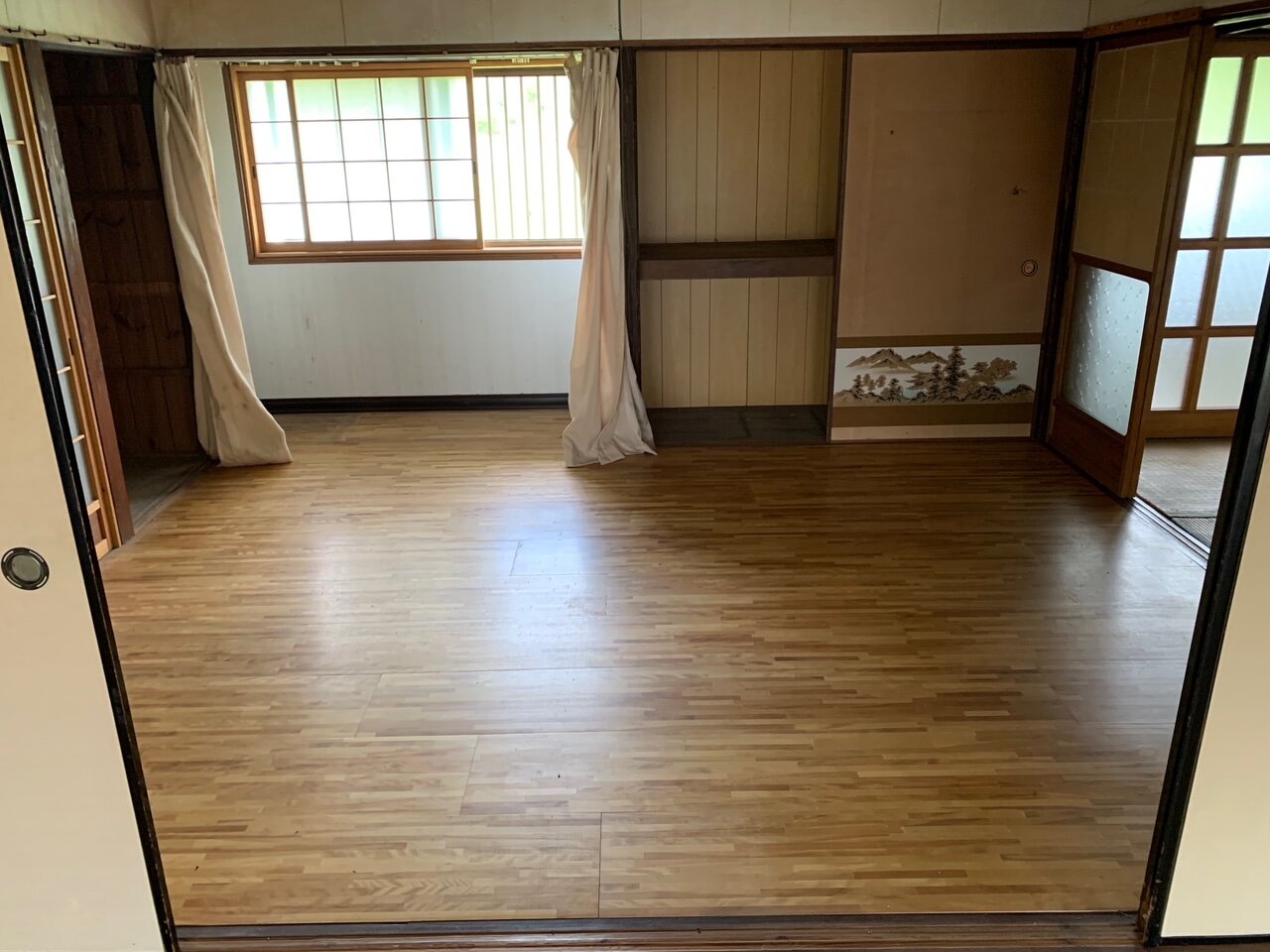 Wood house on a large plot in Okayama