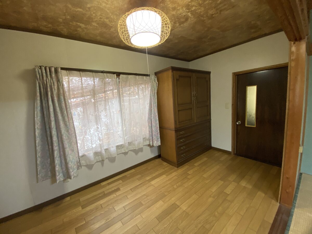 Wood house on a large plot in Hyogo