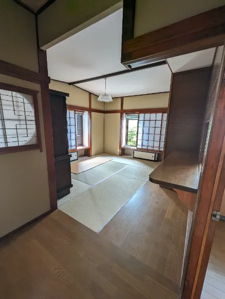 1960s wood house, 16-min walk to station, Iwate