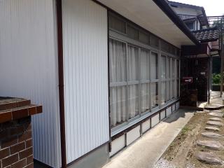1970s wood house in Tsukumi