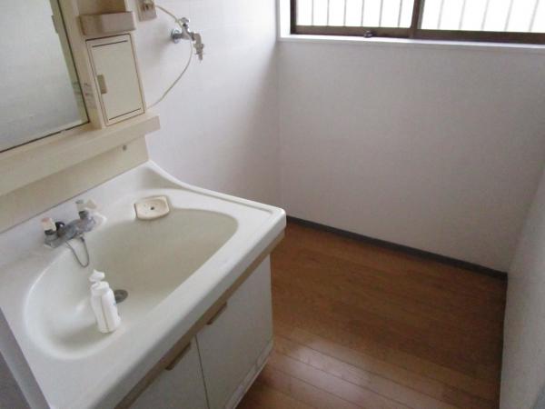 1980s wood house in Oita