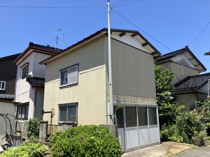 1970s wood house, 18-min walk to station, Yamagata