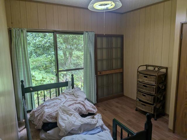 1970s wood house, 19-min walk to station, Nagasaki