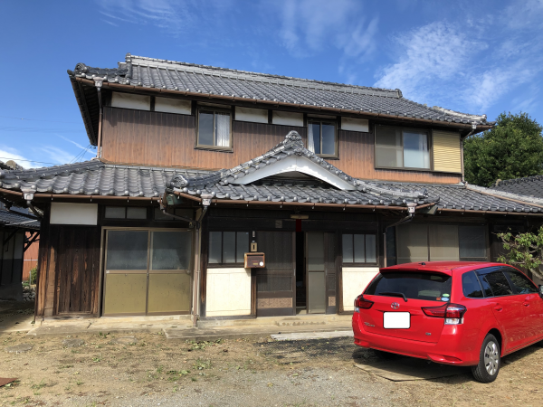 1950s wood house with storehouses in Oita