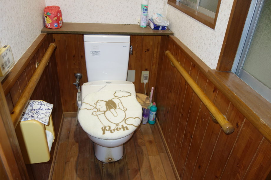 1970s wood house on a large plot in Nagasaki