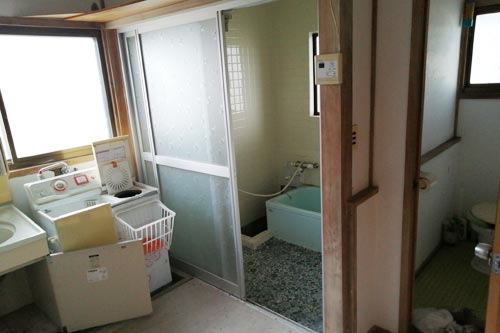1970s house on a large plot in Komoro