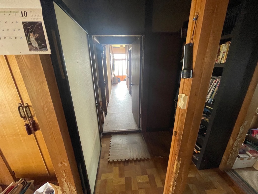 1970s wood house on a large plot in Nagano