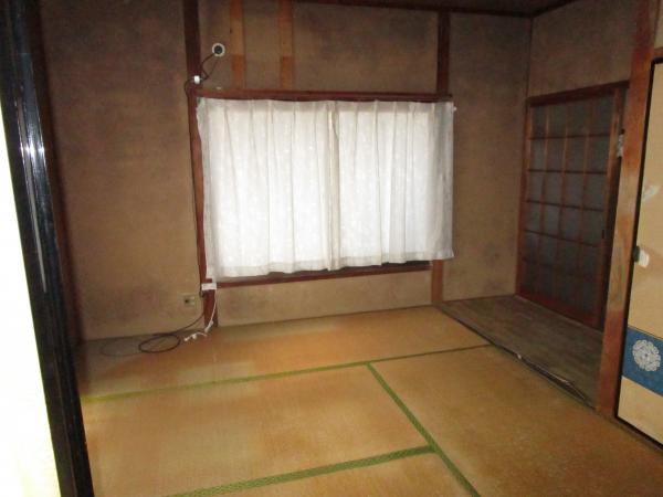 1980s wood house in Oita