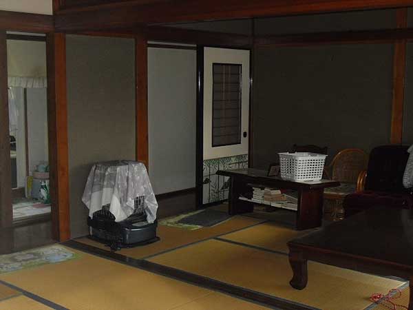 1970s wood house, 12-min walk to station, Iwate