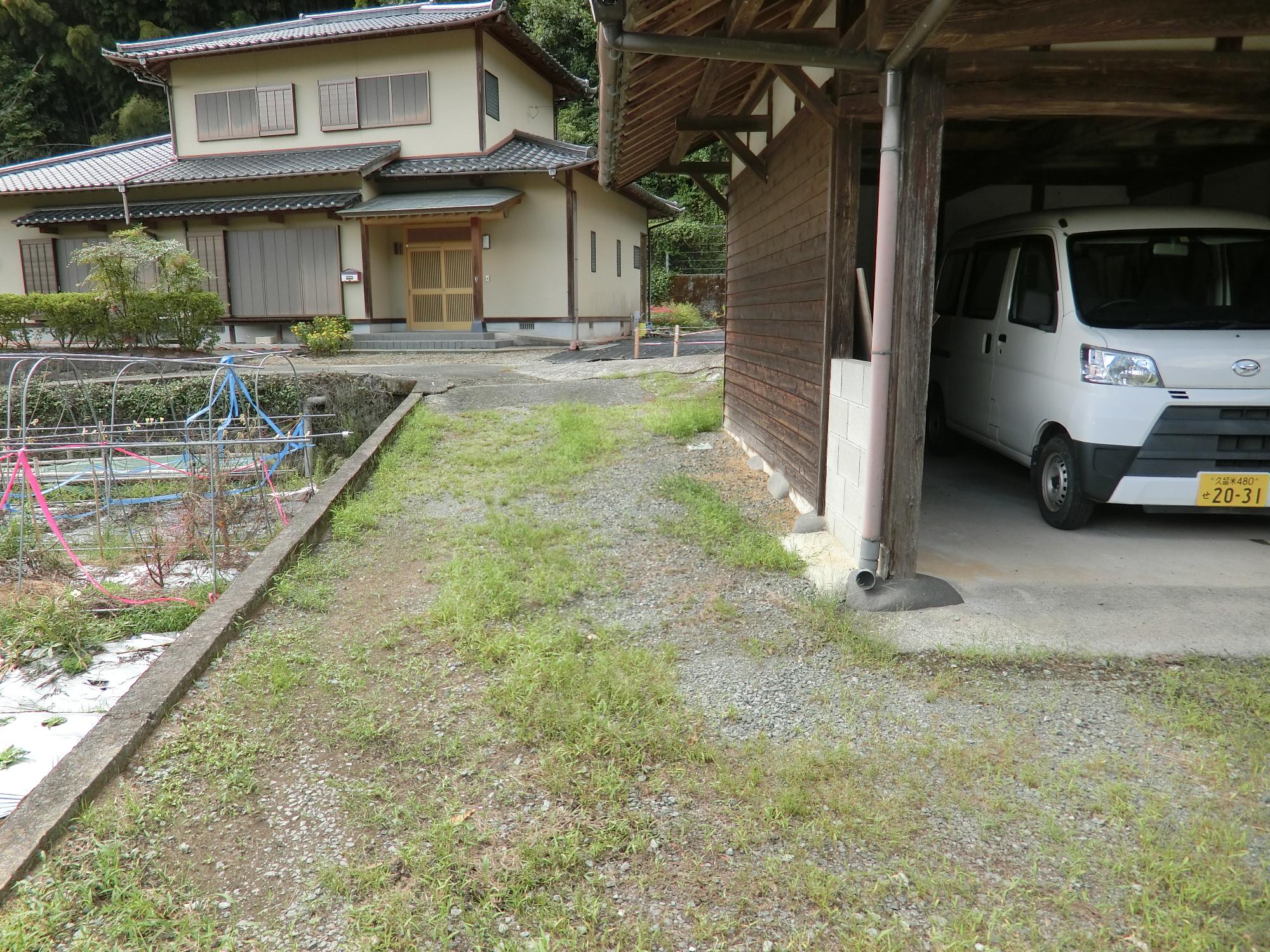 Wood house with outbuildings in Fukuoka