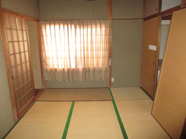 1960s wood house, 17-min walk to station, Okayama