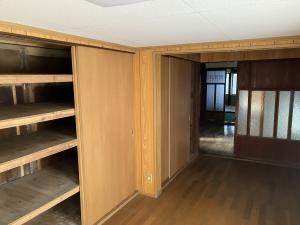 1920s wood house on a large plot in Fukui