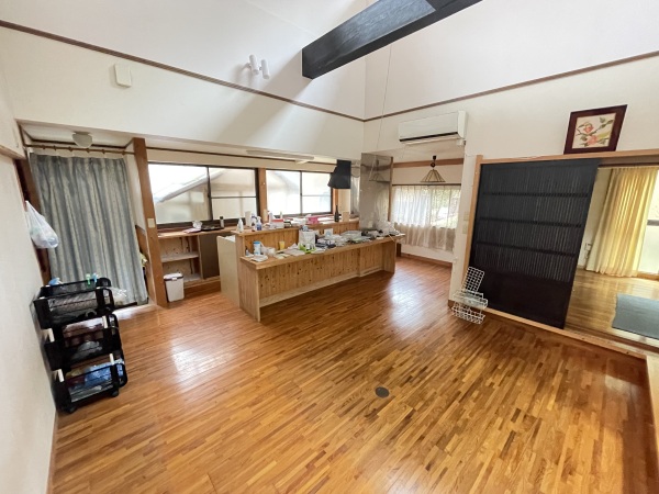 1930s wood house on a large plot in Tottori