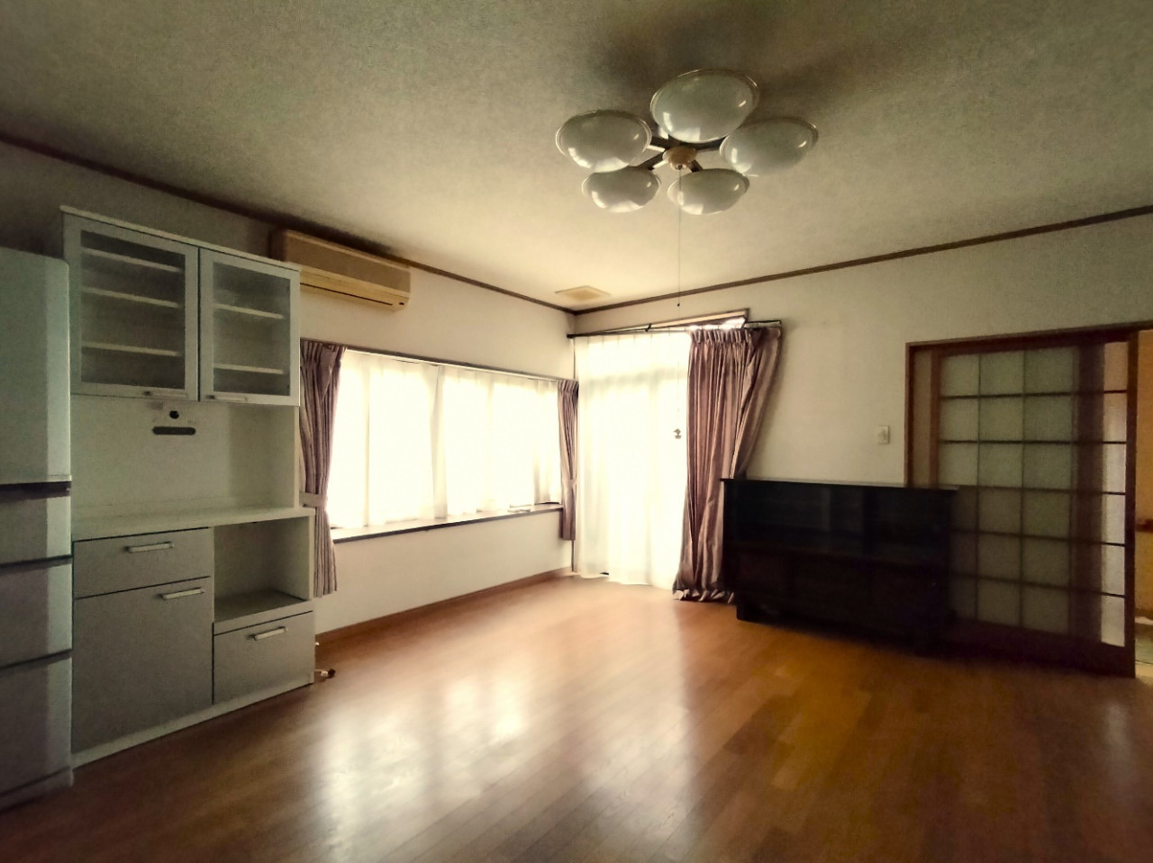 1990s wood house on a large plot in Tochigi