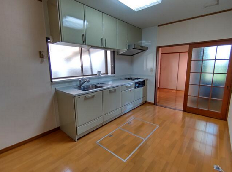 1980s wood house, 13-min walk to station, Nagano