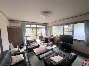 1970s wood house, 1-min walk to station, Shimane
