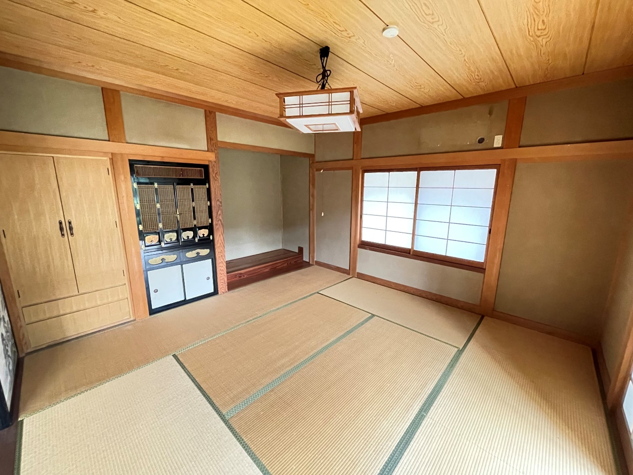1990s wood house with outbuildings in Tottori