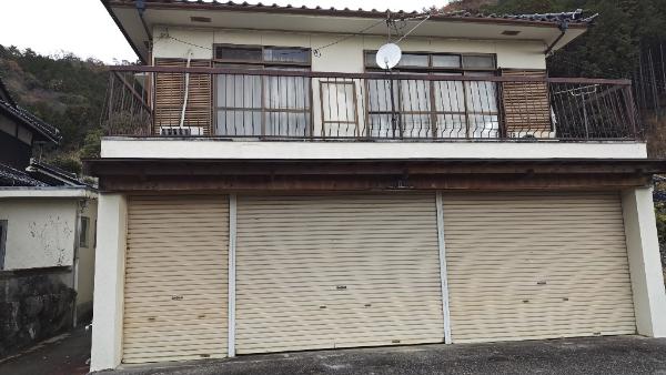 1930s wood house on a large plot in Hyogo