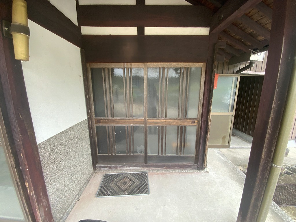 Wood house on a large plot in Yamaguchi