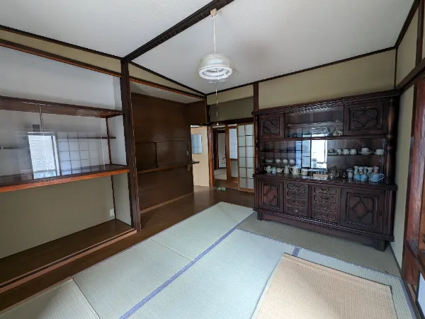 1960s wood house, 16-min walk to station, Iwate