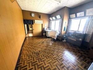 1960s wood house, 1-min walk to station, Shimane