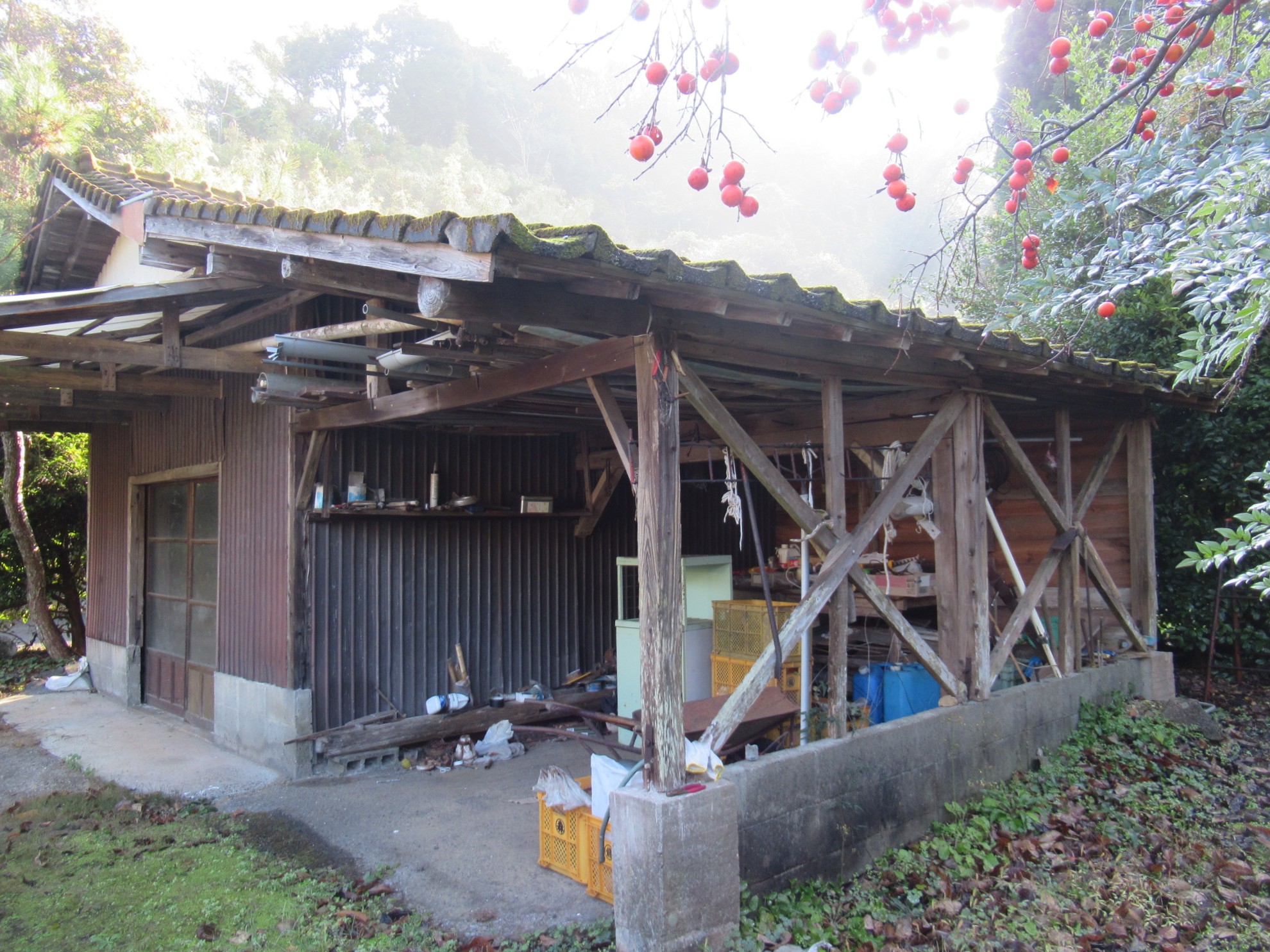 1970s wood house, 8-min walk to station, Kumamoto