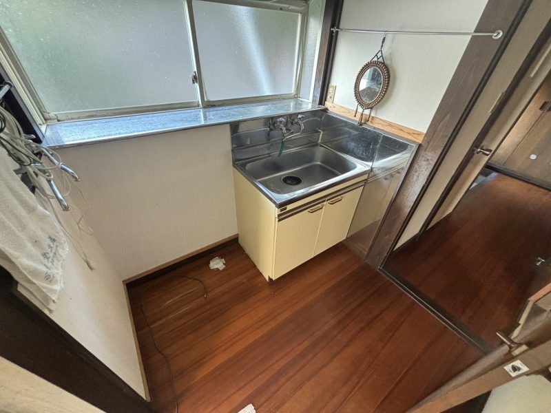 1980s wood house on a large plot in Iwate