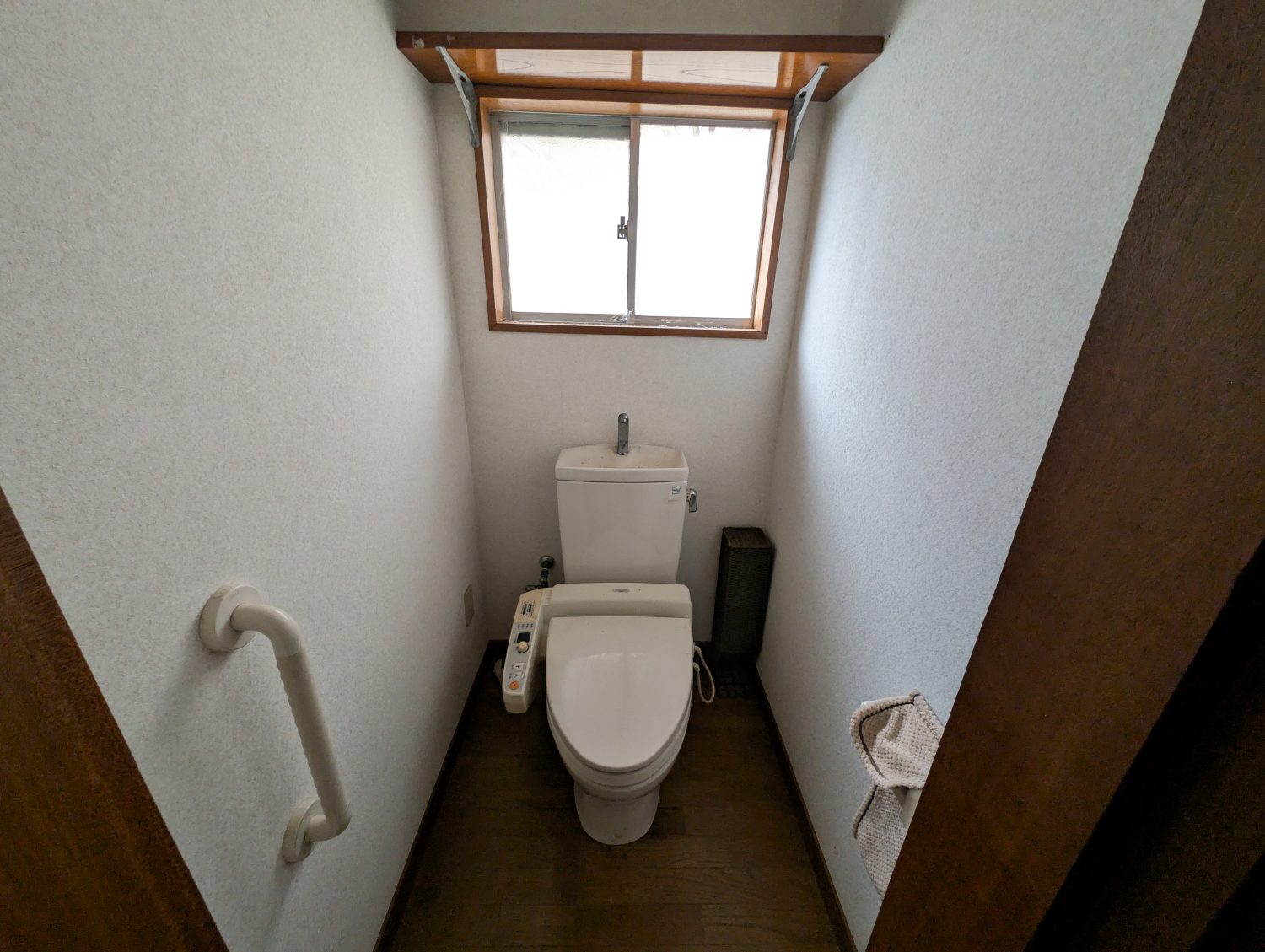 1970s wood house, 6-min walk to station, Hyogo