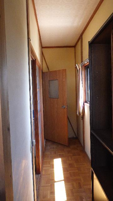 1970s wood house, 17-min walk to station, Nagasaki