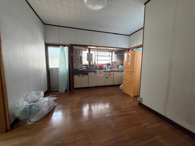 Two-story house in Takaji-cho
