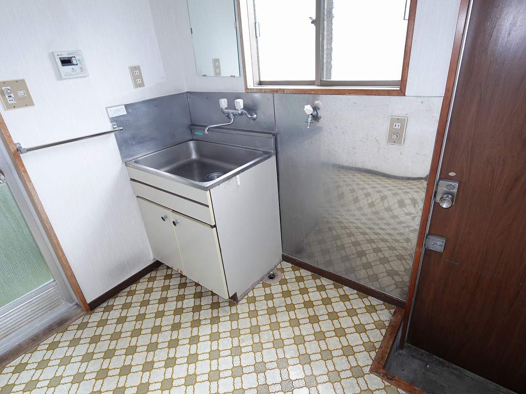 1980s steel-frame house, 17-min walk to station, Nagano