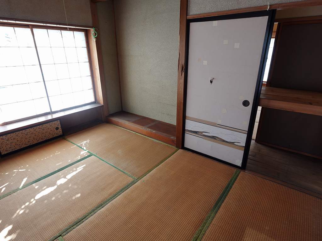 1950s wood house, 3-min walk to station, Nagano