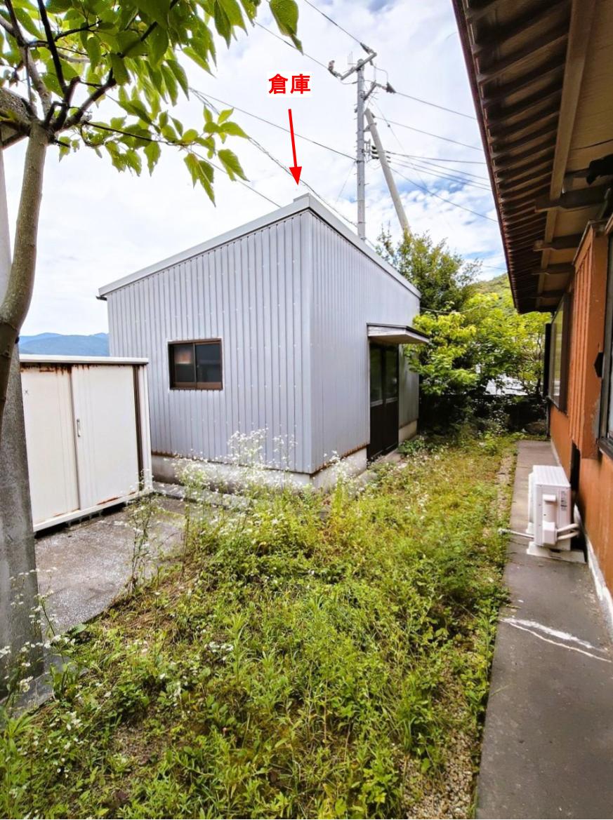 1990s wood house in Ehime