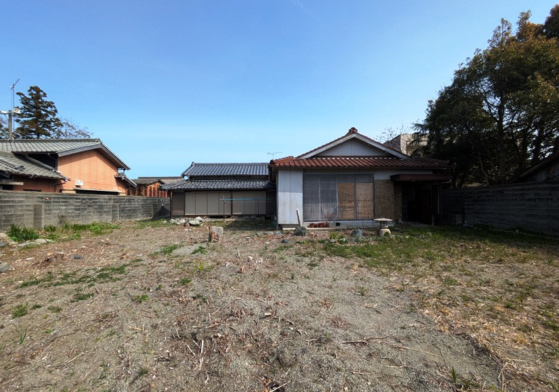 House on a large plot in Matsusaka, Mie
