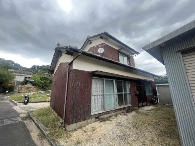 1970s wood house in Ehime