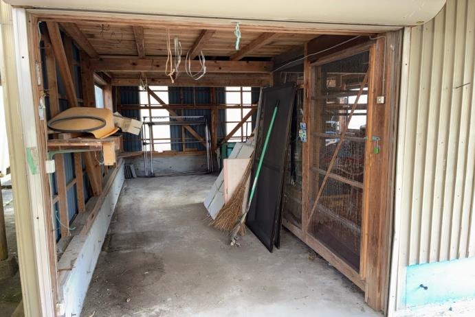1960s wood house, 6-min walk to station, Takaono, Izumi