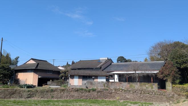 1960s wood house on a large plot in Hioki, Kagoshima