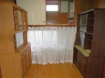 1960s wood house, 8-min walk to station, Oita