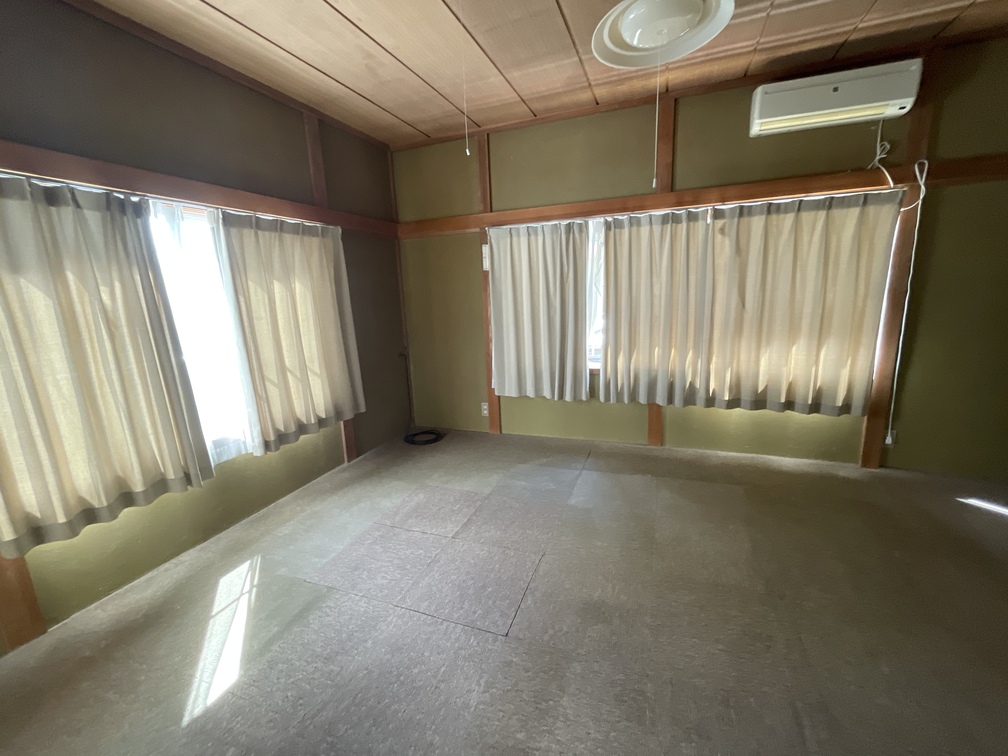 Sale Price Changed! Nostalgic Detached House Near Inner Bay