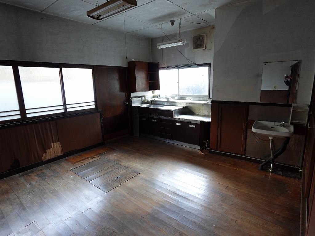 1950s wood house, 3-min walk to station, Nagano