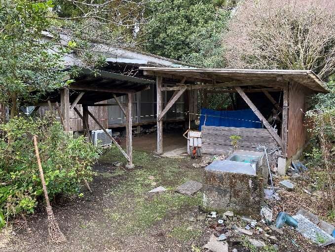 1960s wood house on a large plot in Shiromoto, Kinko