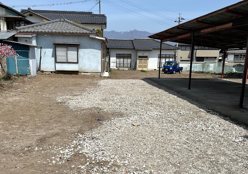 Wood house on a large plot in Nagano