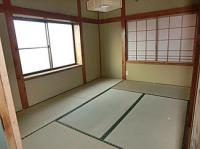 1970s wood house on a large plot in Niigata