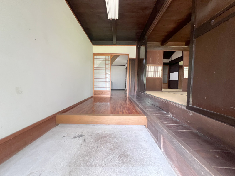 House with storehouses in Hyogo