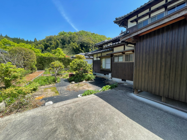 1980s wood house in Tottori